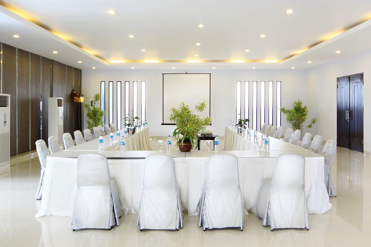 The Radiant Hotel & Spa Tuban Exterior foto